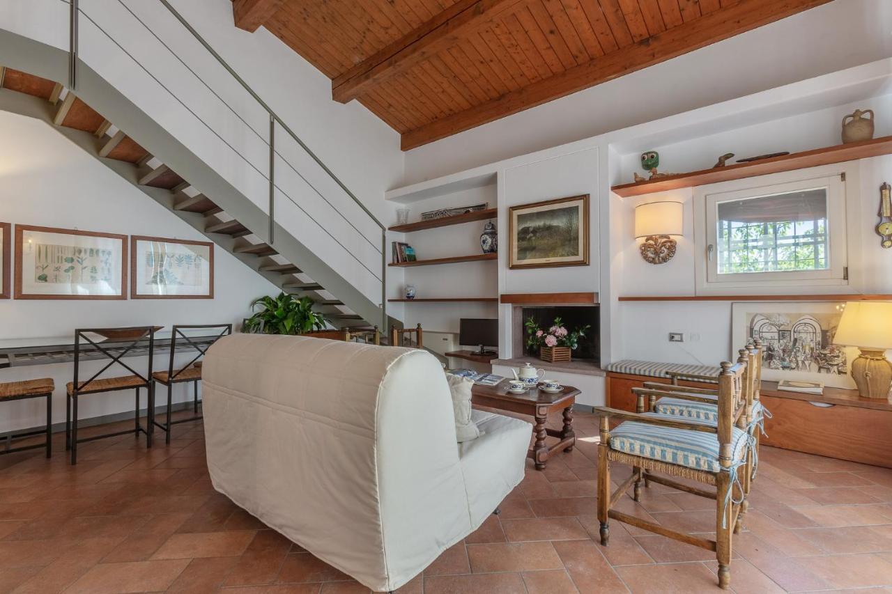 Francolino Duplex Charming La Farnia Villa Bagian luar foto