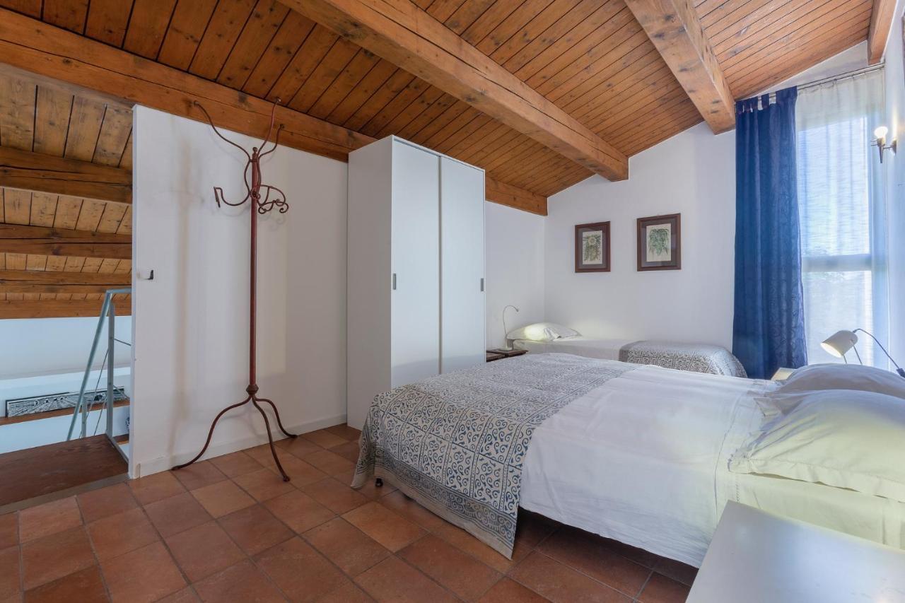 Francolino Duplex Charming La Farnia Villa Bagian luar foto